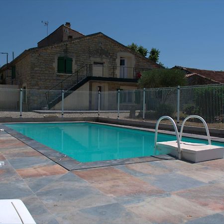 Le Mas De La Chadeniere Villeneuve-de-Berg Exteriör bild