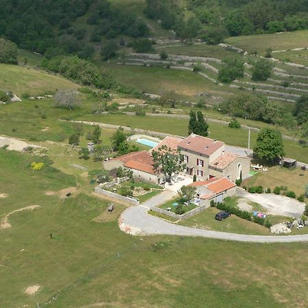 Le Mas De La Chadeniere Villeneuve-de-Berg Rum bild