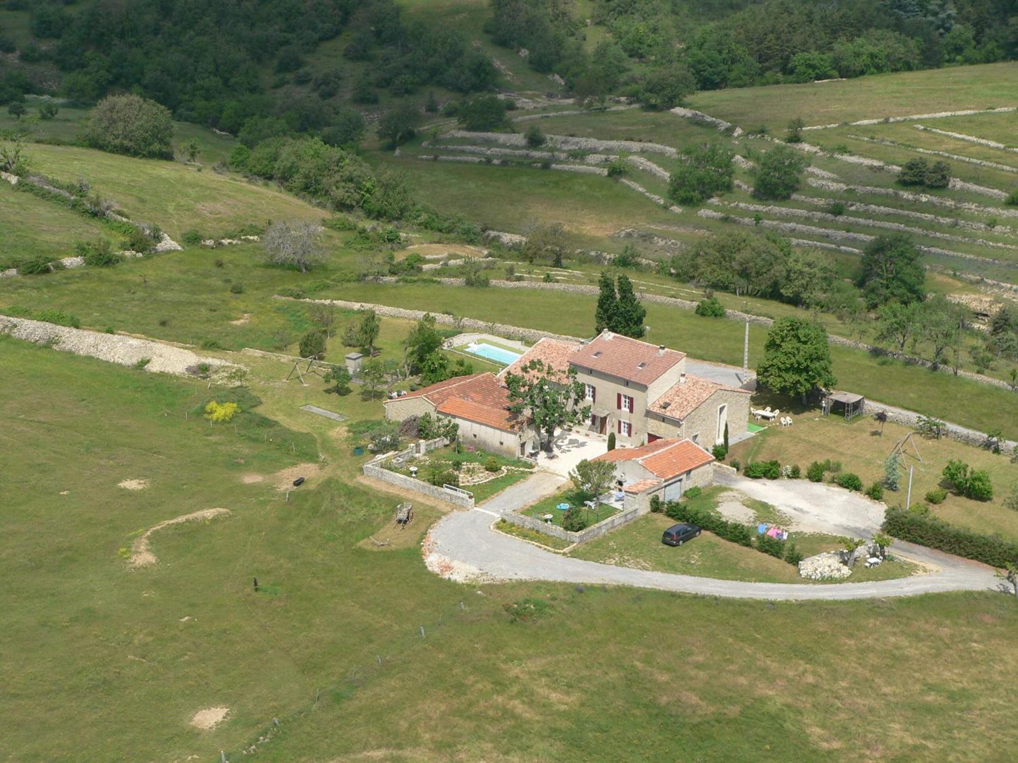 Le Mas De La Chadeniere Villeneuve-de-Berg Rum bild
